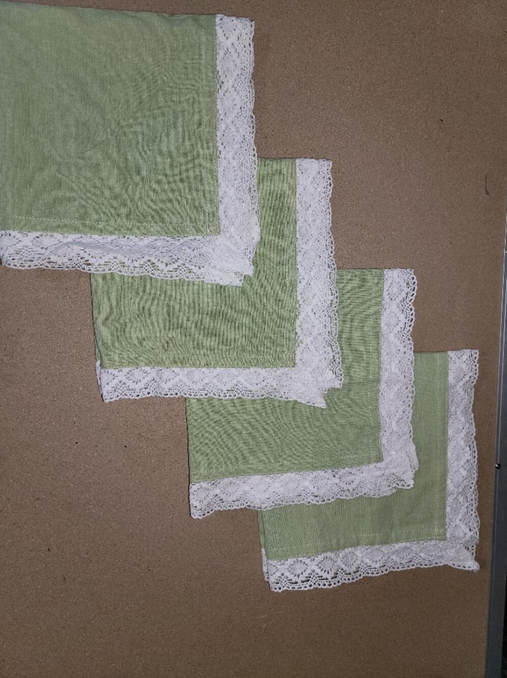 Shabby Chic Set of 4 Light Green Lace-Trim Napkins Cotton.
